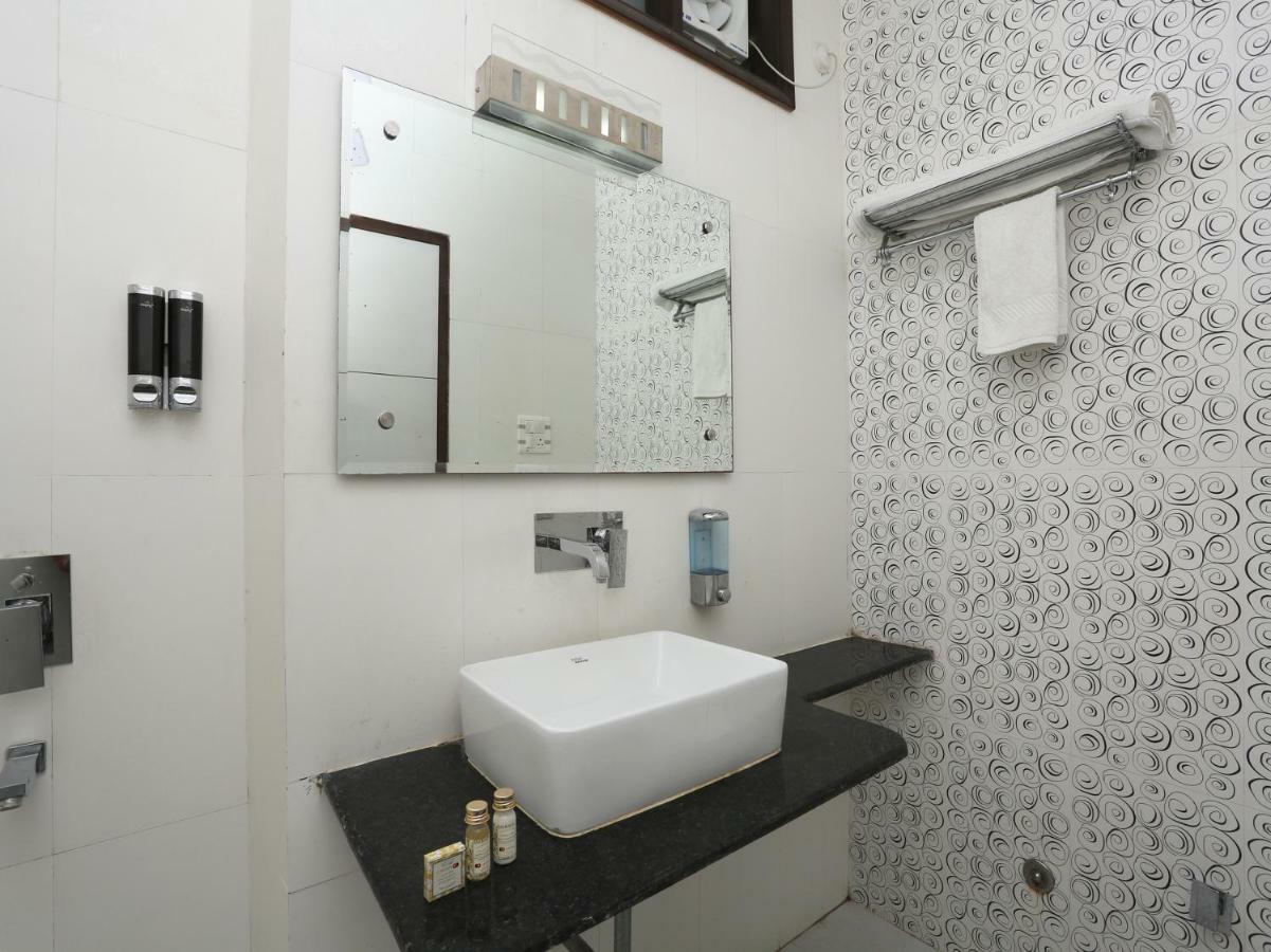 Bilberry Hotel Rewāri エクステリア 写真